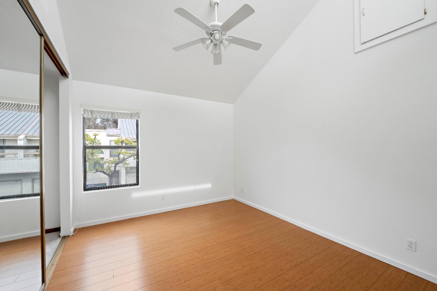 121 Creekside Court El Sobrante, CA 94803 - Photo 23 of 29