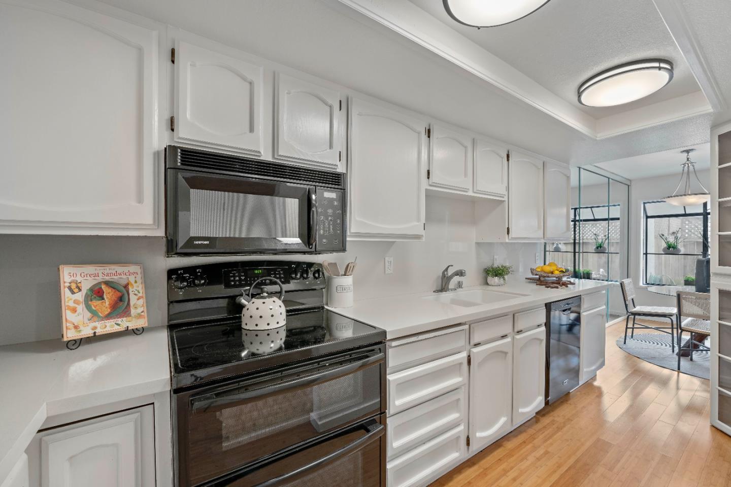 121 Creekside Court El Sobrante, CA 94803 - Photo 5 of 29