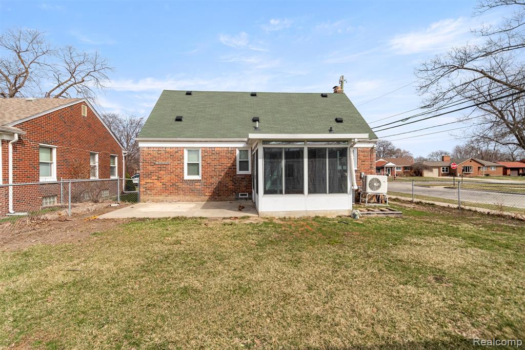 15705 Champaign Road Allen Park, MI 48101 - Photo 35 of 42