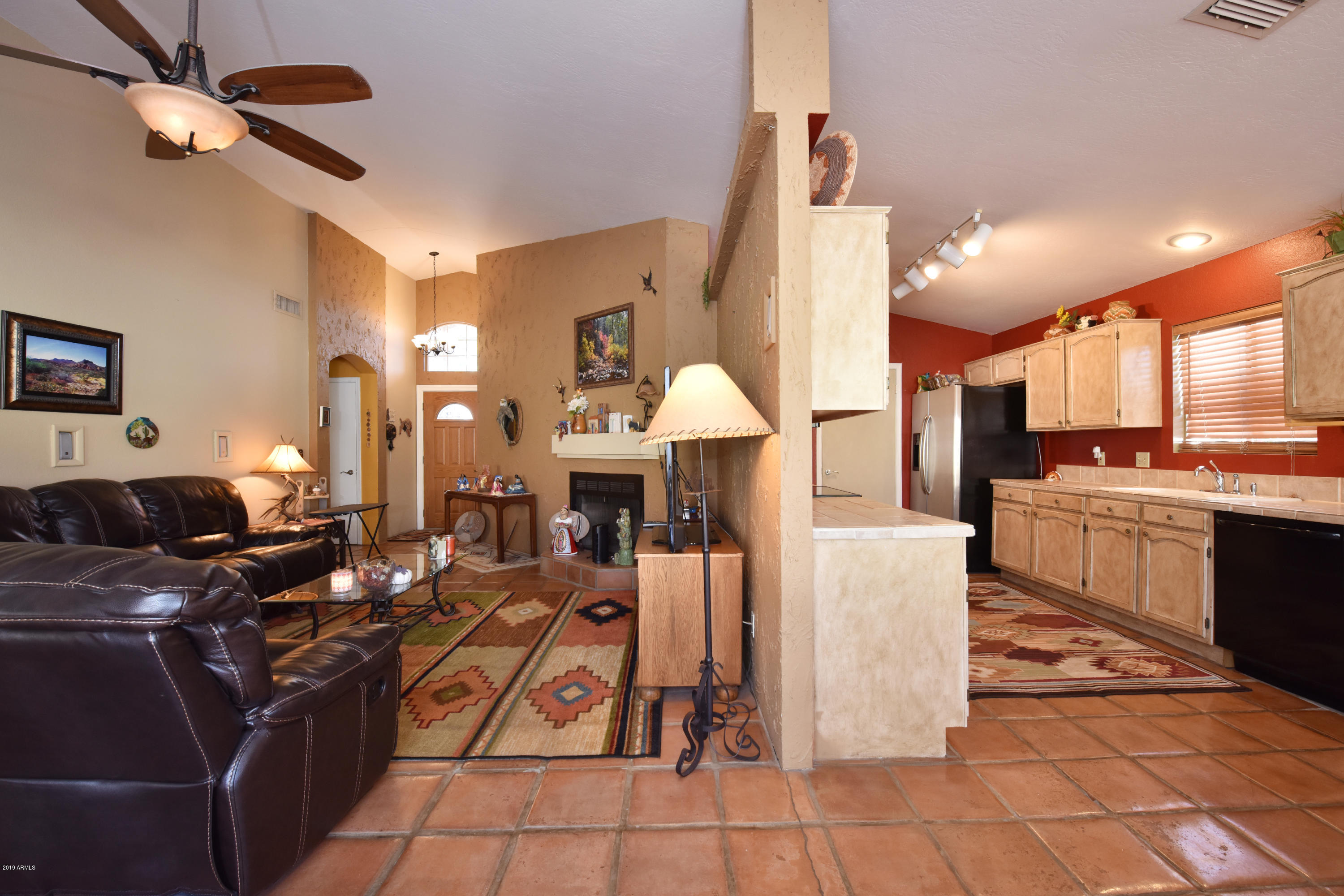 3532 East Utopia Road Phoenix, AZ 85050 - Photo 20 of 41 Living-Kitchen