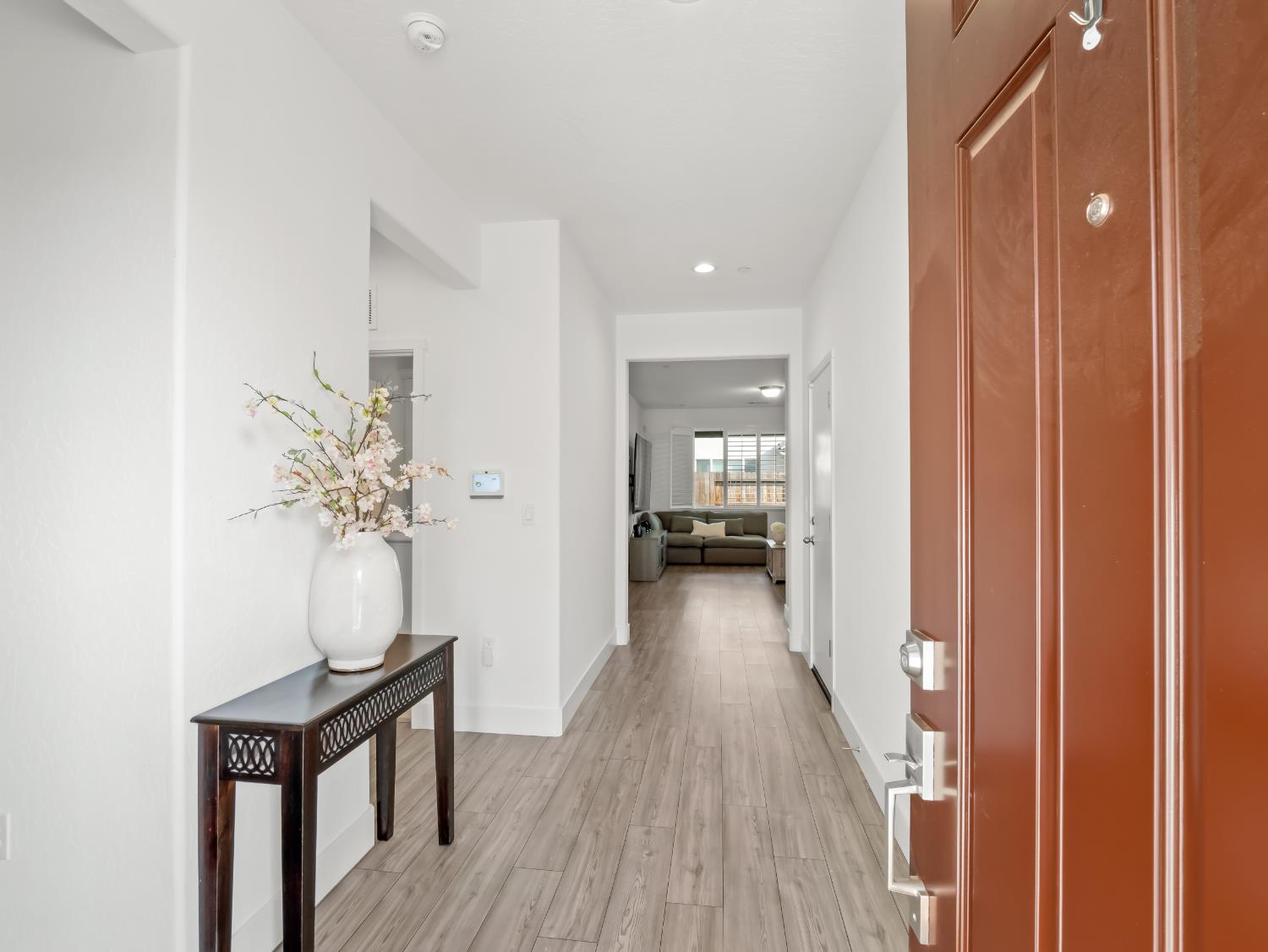 551 Talus Way South Madera, CA 93636 - Photo 3 of 48