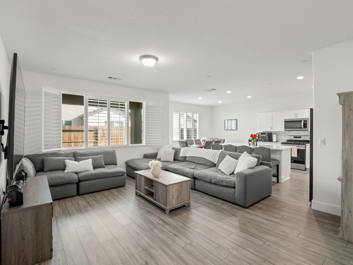 551 Talus Way South Madera, CA 93636 - Photo 5 of 48