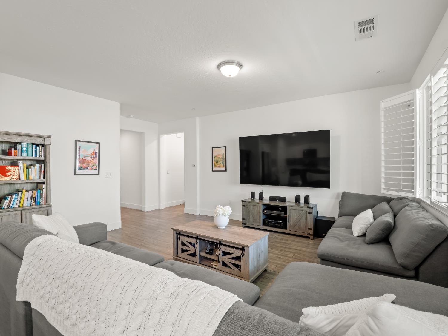 551 Talus Way South Madera, CA 93636 - Photo 6 of 48