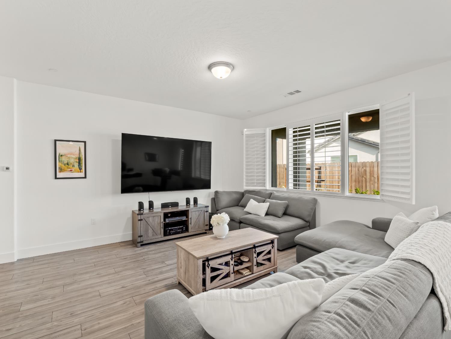 551 Talus Way South Madera, CA 93636 - Photo 7 of 48