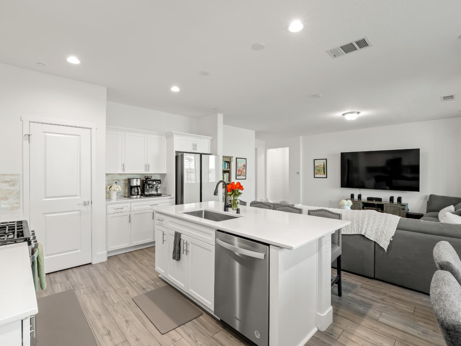 551 Talus Way South Madera, CA 93636 - Photo 9 of 48