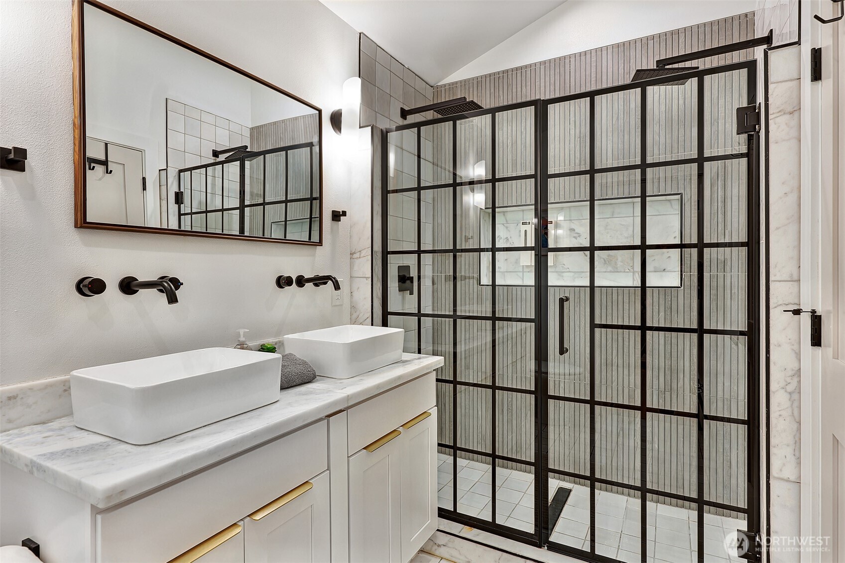 7514 12th Avenue Southwest, Unit B Seattle, WA 98106 - Photo 17 of 20