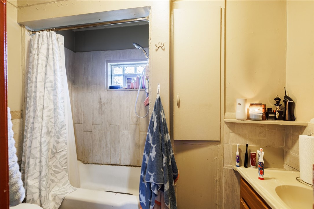 555 Garson Avenue Rochester, NY 14609 - Photo 9 of 23