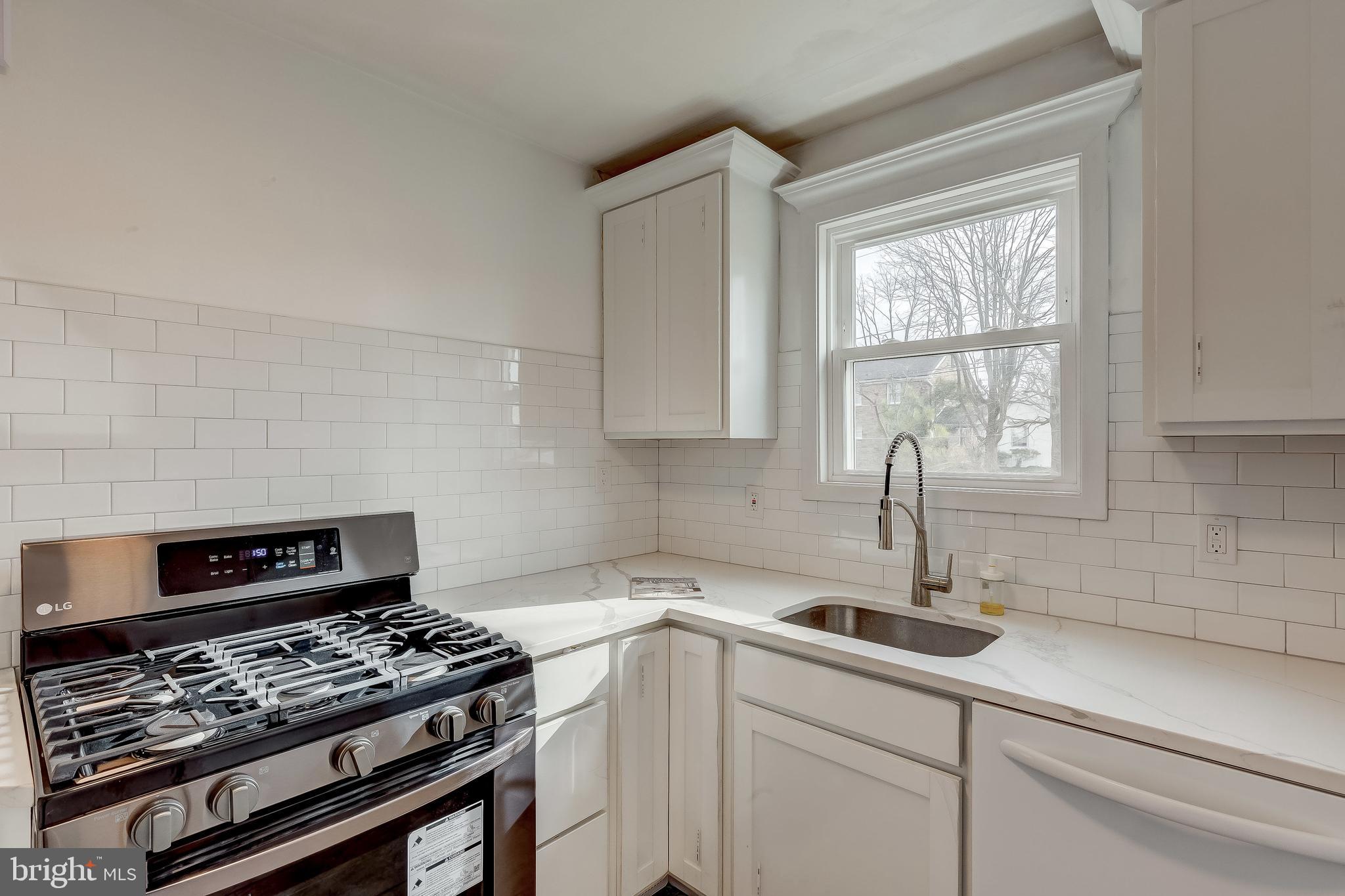 7107 Chambers Road Baltimore, MD 21234 - Photo 13 of 41