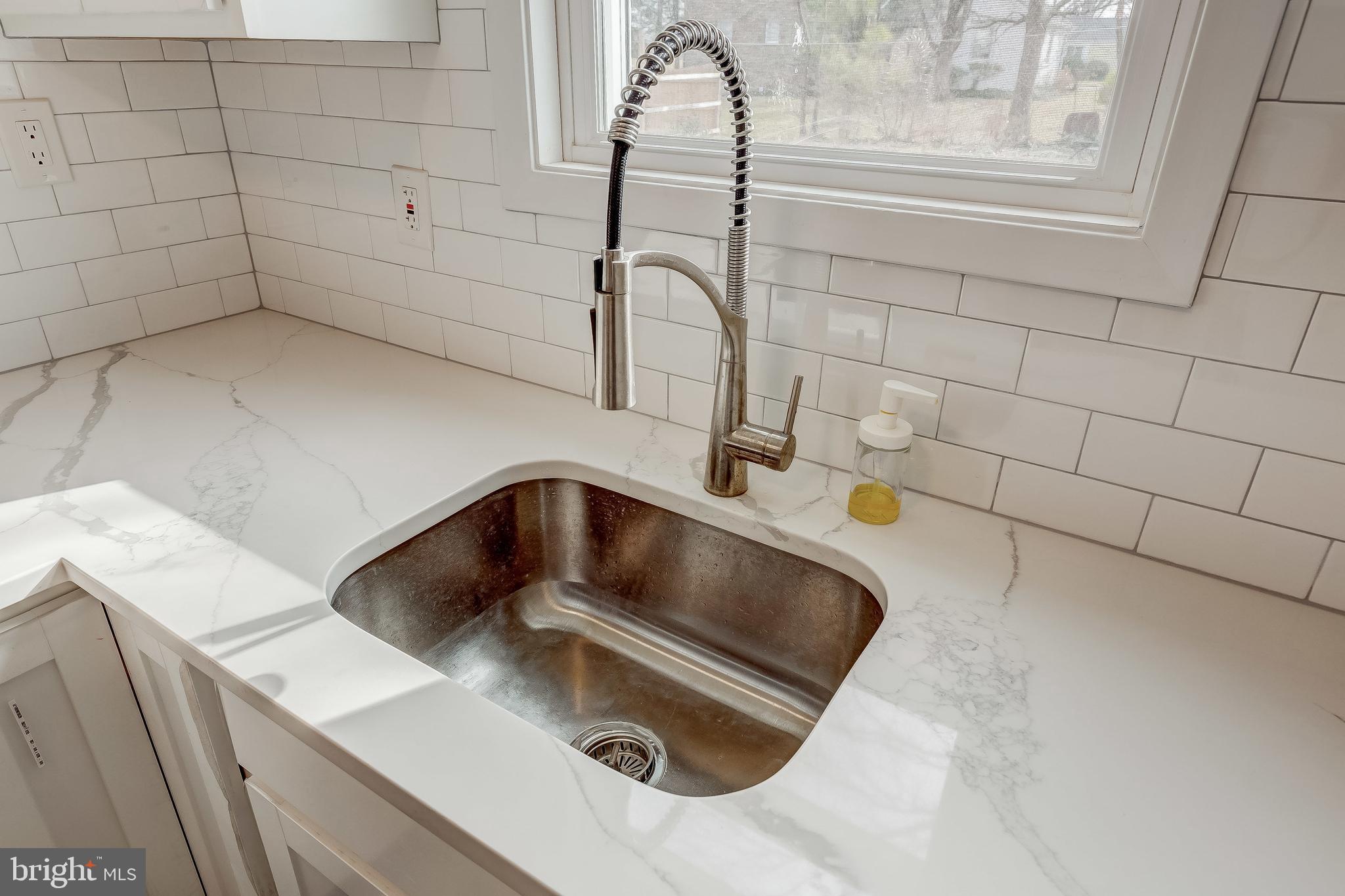 7107 Chambers Road Baltimore, MD 21234 - Photo 14 of 41