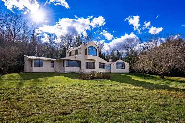 $2,495,000 | 48 Rennie Road, Hanover, NH 03755