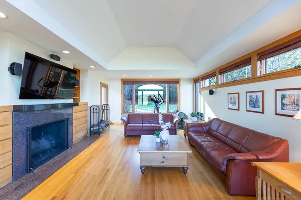 $2,495,000 | 48 Rennie Road, Hanover, NH 03755