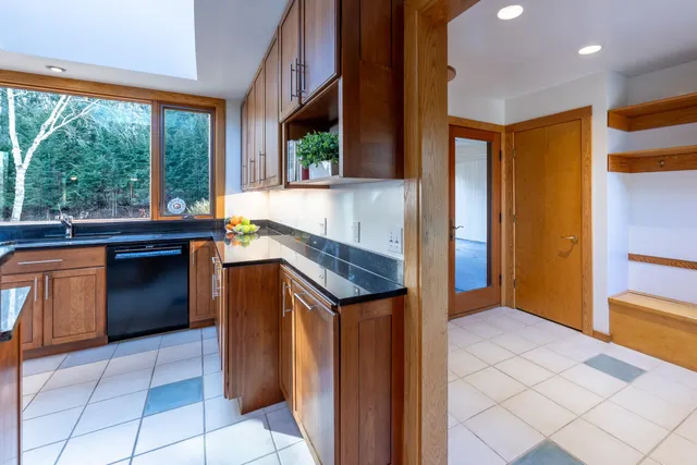 $2,495,000 | 48 Rennie Road, Hanover, NH 03755