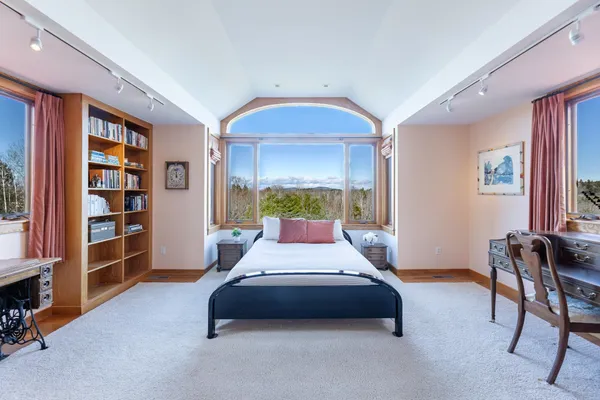 $2,495,000 | 48 Rennie Road, Hanover, NH 03755