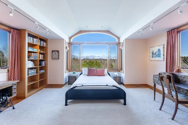 $2,495,000 | 48 Rennie Road, Hanover, NH 03755