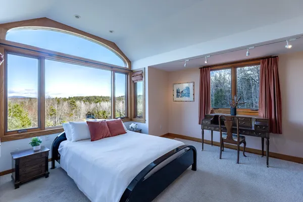 $2,495,000 | 48 Rennie Road, Hanover, NH 03755