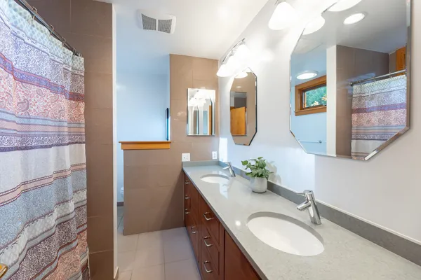 $2,495,000 | 48 Rennie Road, Hanover, NH 03755