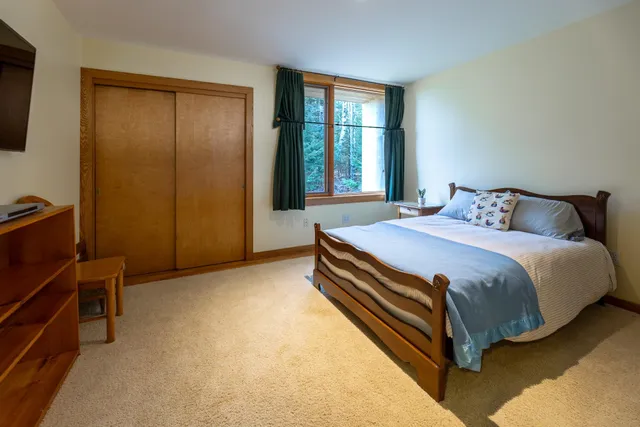 $2,495,000 | 48 Rennie Road, Hanover, NH 03755