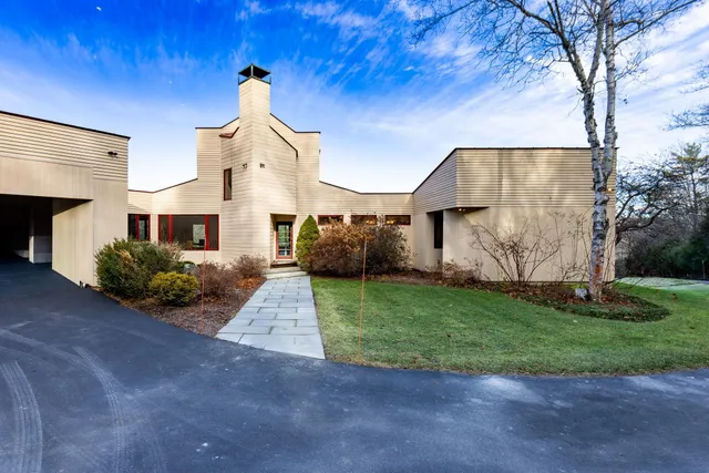 $2,495,000 | 48 Rennie Road, Hanover, NH 03755