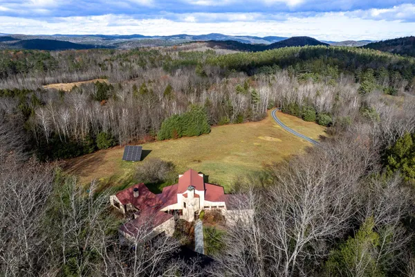 $2,495,000 | 48 Rennie Road, Hanover, NH 03755