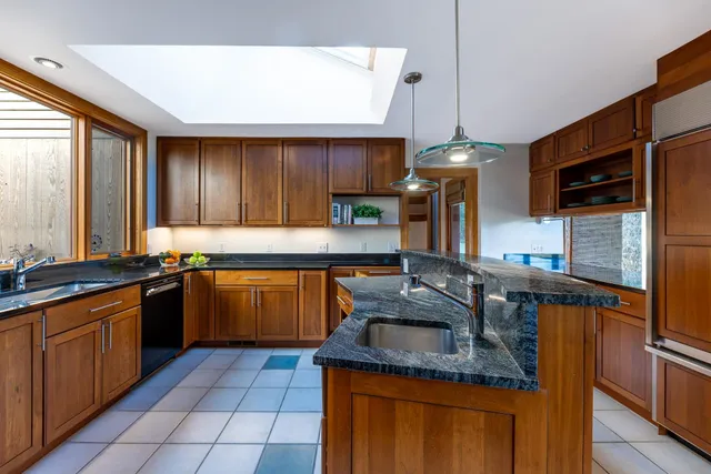 $2,495,000 | 48 Rennie Road, Hanover, NH 03755