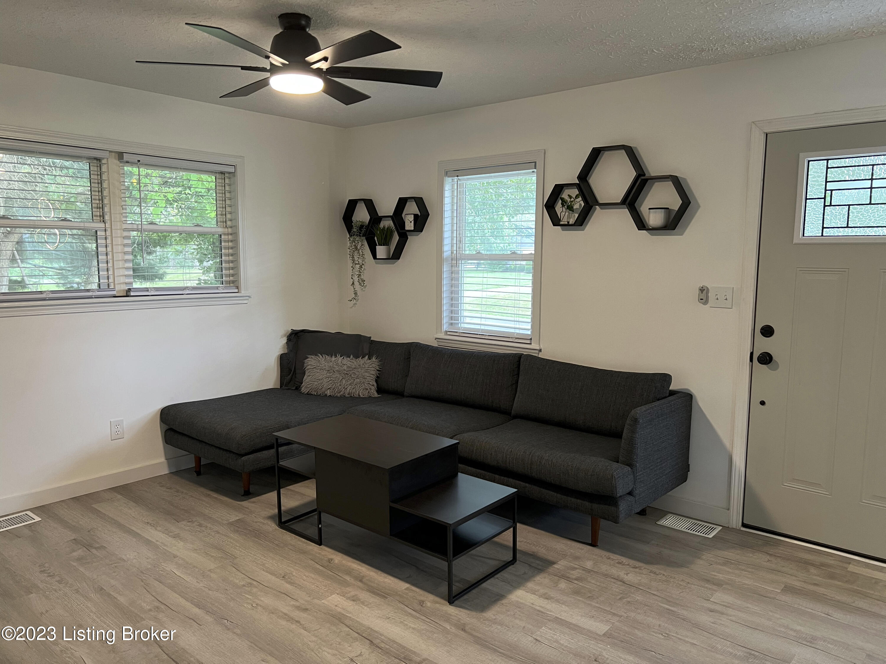 5799 Pendleton Road Louisville, KY 40272 - Photo 7 of 11 IMG_1437
