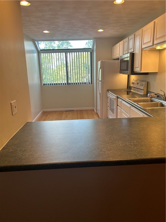 5 Wake Robin Road, Unit 2602 Lincoln, RI 02865 - Photo 3 of 11