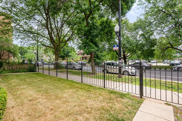$273,000 | 1238 West Pratt Boulevard, Unit 1A, Chicago, IL 60626
