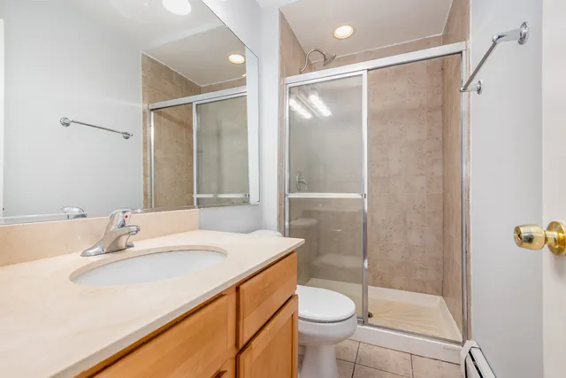 $273,000 | 1238 West Pratt Boulevard, Unit 1A, Chicago, IL 60626