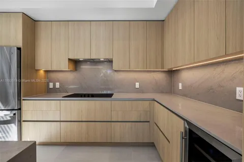 $1,590,000 | 3300 Southwest 27th Terrace, Unit 3300, Miami, FL 33133