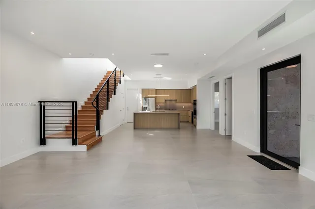 $1,590,000 | 3300 Southwest 27th Terrace, Unit 3300, Miami, FL 33133