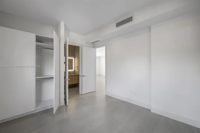 $1,590,000 | 3300 Southwest 27th Terrace, Unit 3300, Miami, FL 33133