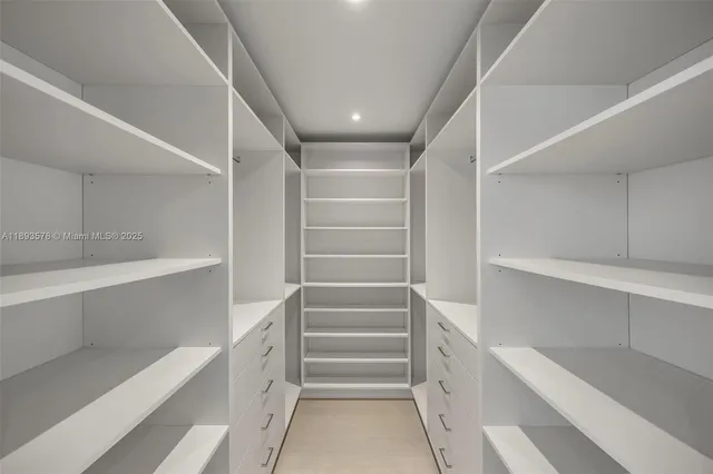 $1,590,000 | 3300 Southwest 27th Terrace, Unit 3300, Miami, FL 33133