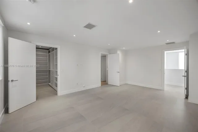 $1,590,000 | 3300 Southwest 27th Terrace, Unit 3300, Miami, FL 33133