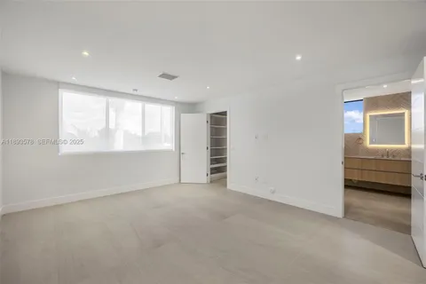 $1,590,000 | 3300 Southwest 27th Terrace, Unit 3300, Miami, FL 33133