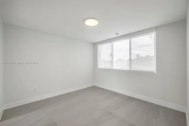 $1,590,000 | 3300 Southwest 27th Terrace, Unit 3300, Miami, FL 33133