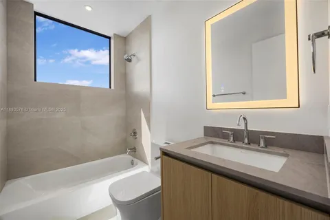 $1,590,000 | 3300 Southwest 27th Terrace, Unit 3300, Miami, FL 33133