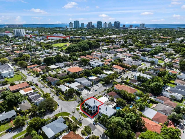 $1,590,000 | 3300 Southwest 27th Terrace, Unit 3300, Miami, FL 33133