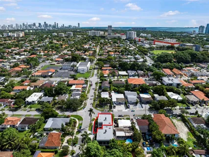 $1,590,000 | 3300 Southwest 27th Terrace, Unit 3300, Miami, FL 33133