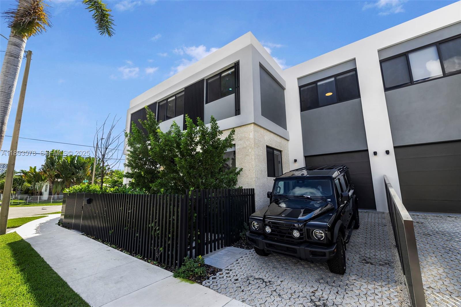 3300 Southwest 27th Terrace, Unit 3300 Miami, FL 33133 - Photo 71 of 76 a house view with a garden space