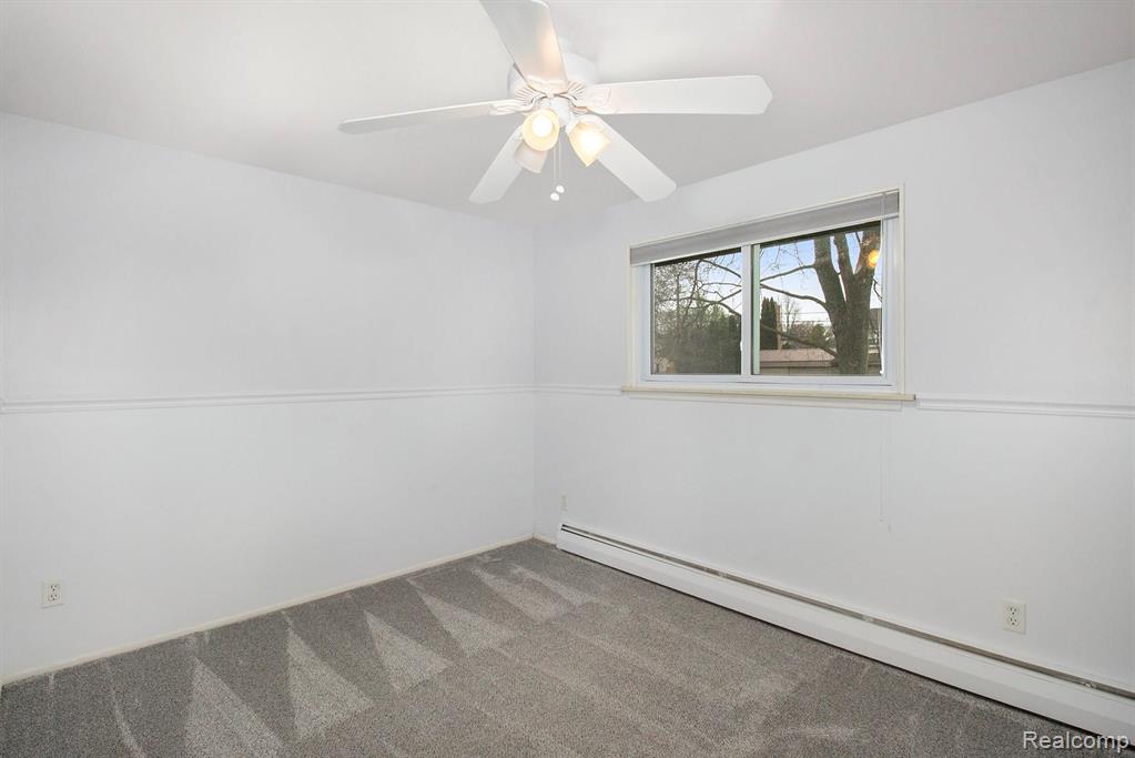 3708 West Maple Road Wixom, MI 48393 - Photo 17 of 30