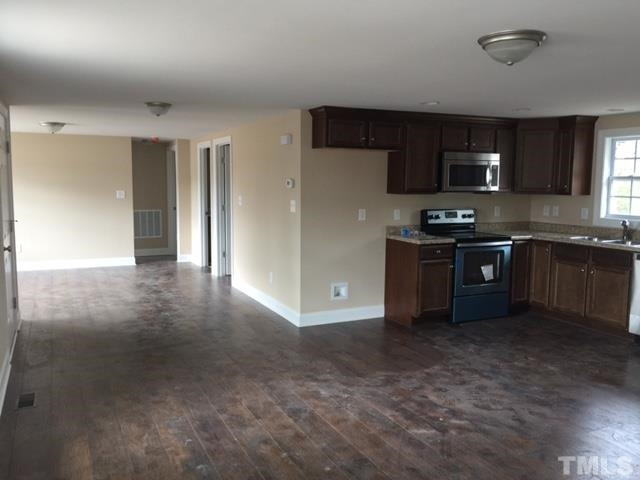 2634 Tarheel Road Benson, NC 27504 - Photo 4 of 19 Photo 4