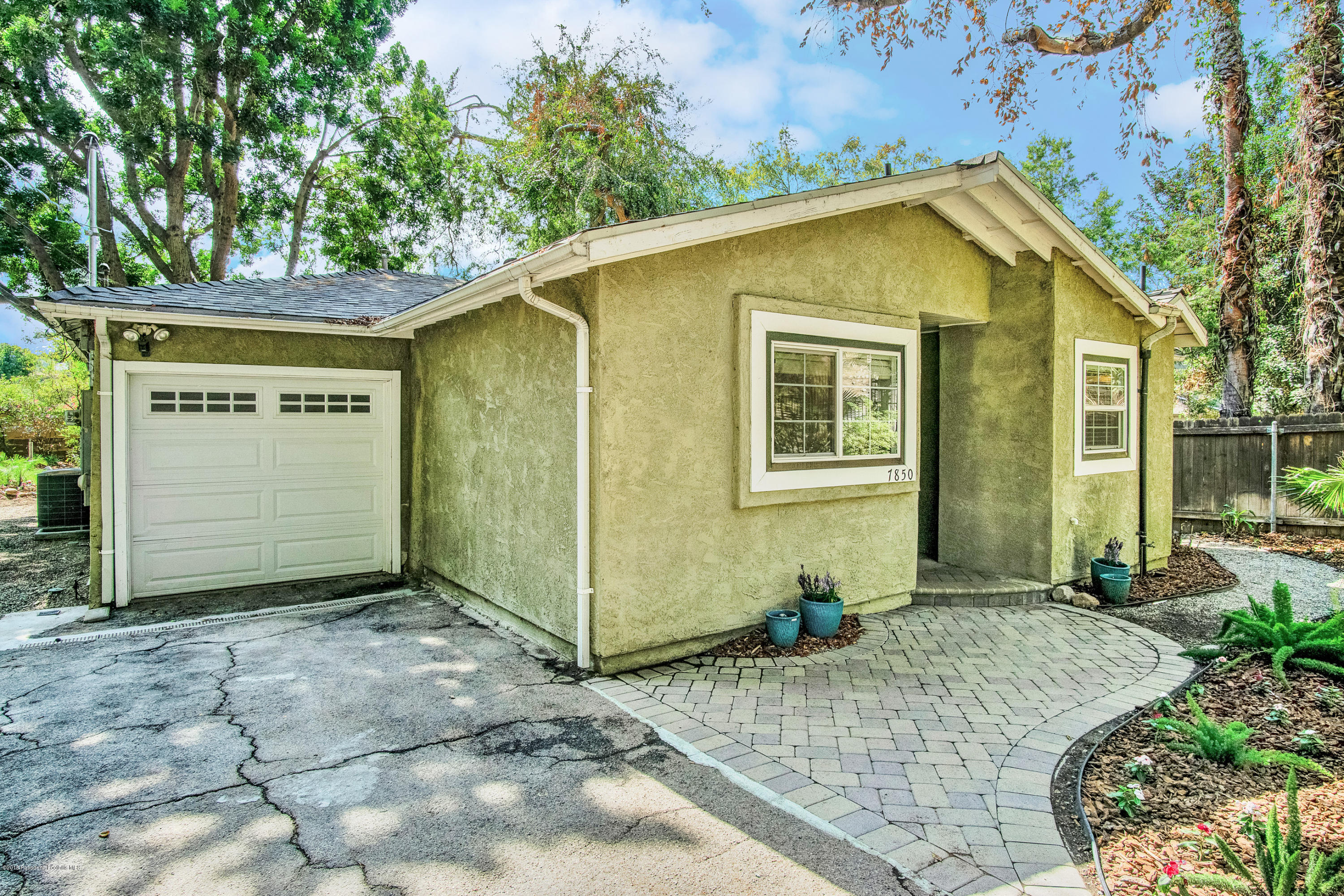 7850 Denivelle Road Sunland, CA 91040 - Photo 37 of 53 Still-37