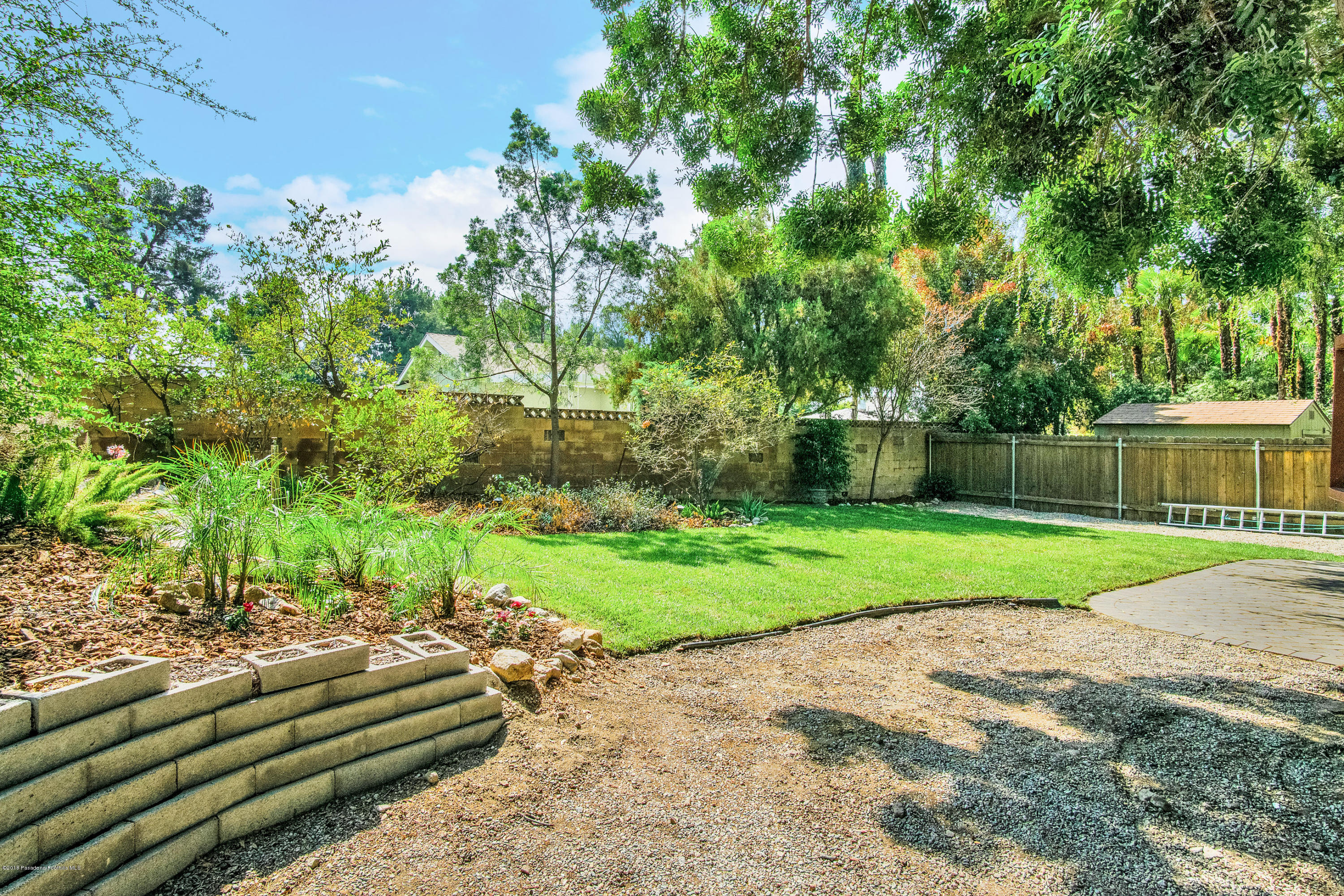 7850 Denivelle Road Sunland, CA 91040 - Photo 47 of 53 Still-48