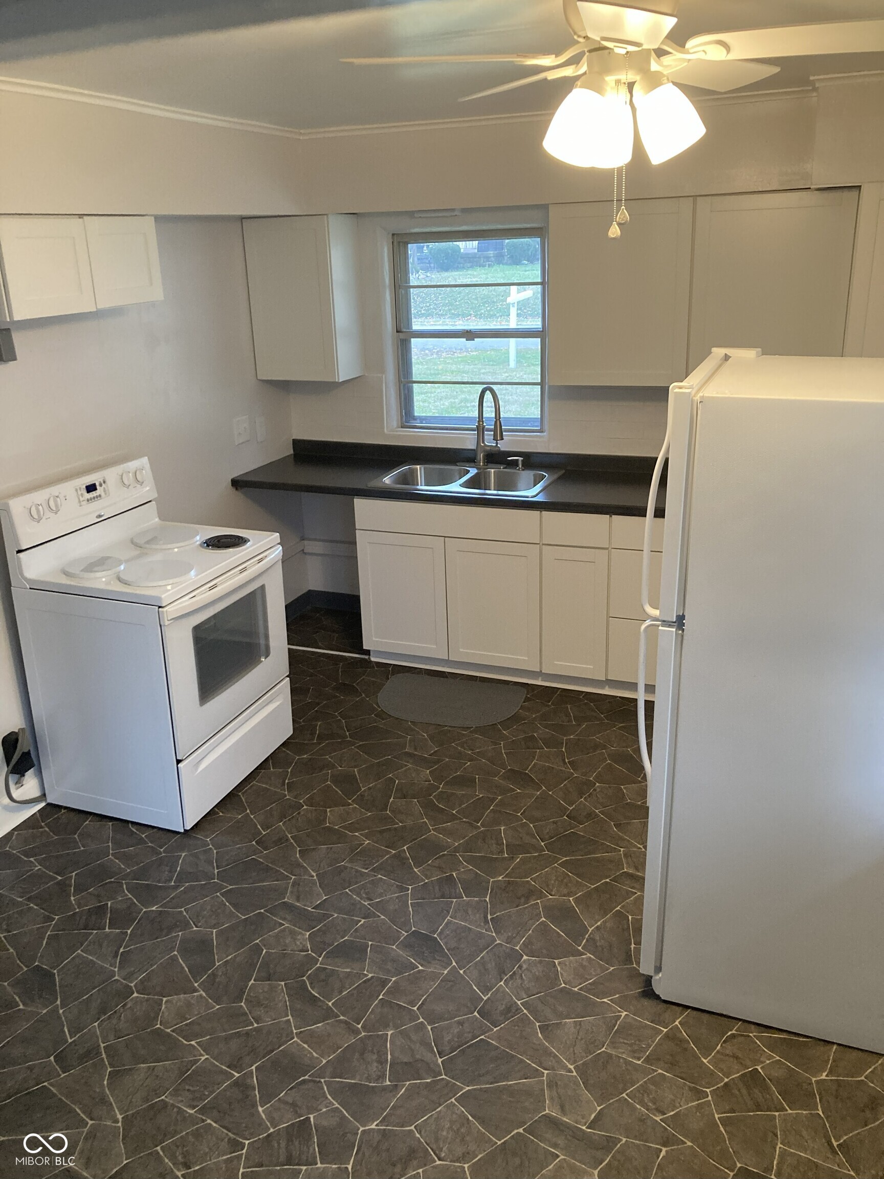 417 North Fenton Avenue Indianapolis, IN 46219 - Photo 19 of 33