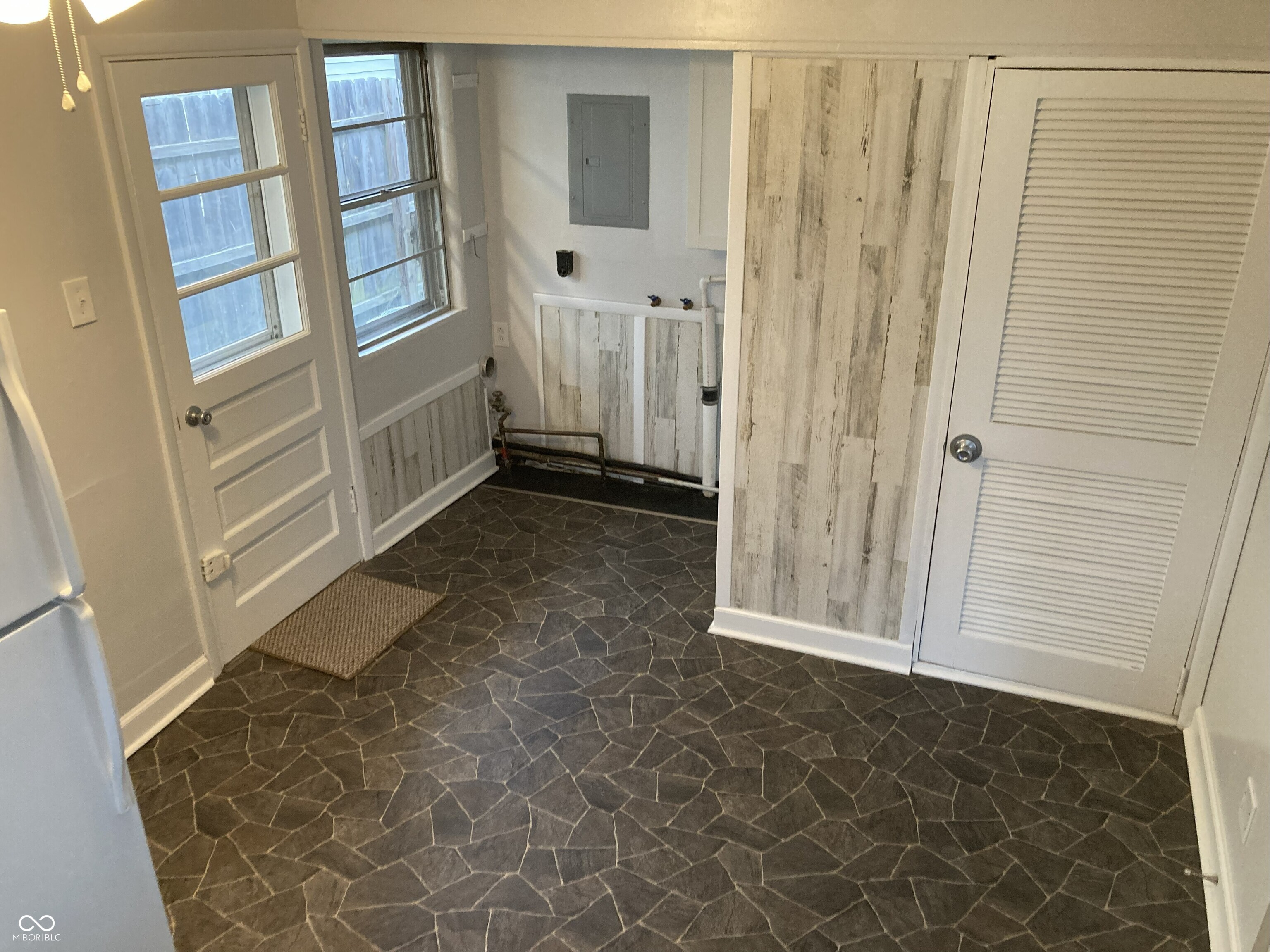 417 North Fenton Avenue Indianapolis, IN 46219 - Photo 20 of 33