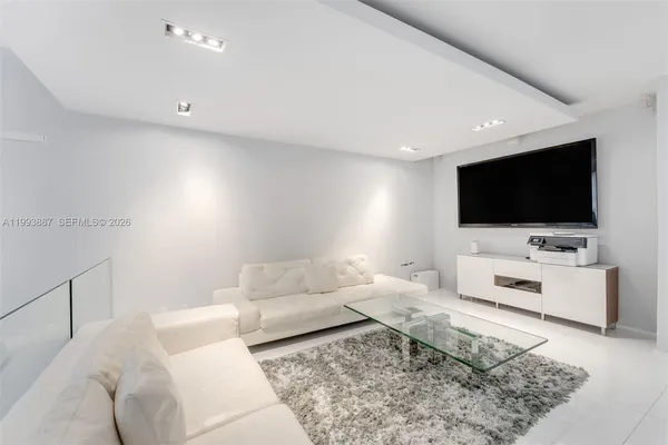 $1,699,000 | 1524 Northeast Quayside Terrace, Unit A4, Miami, FL 33138