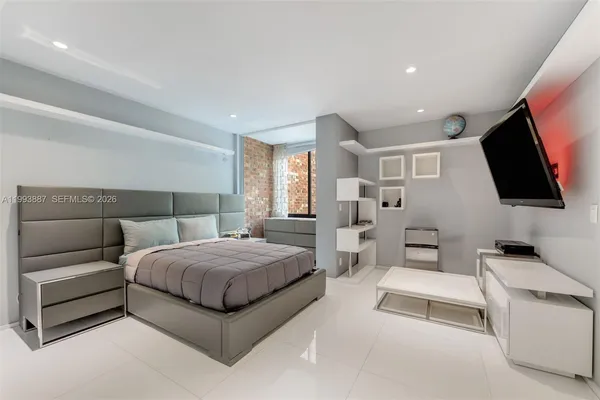 $1,699,000 | 1524 Northeast Quayside Terrace, Unit A4, Miami, FL 33138