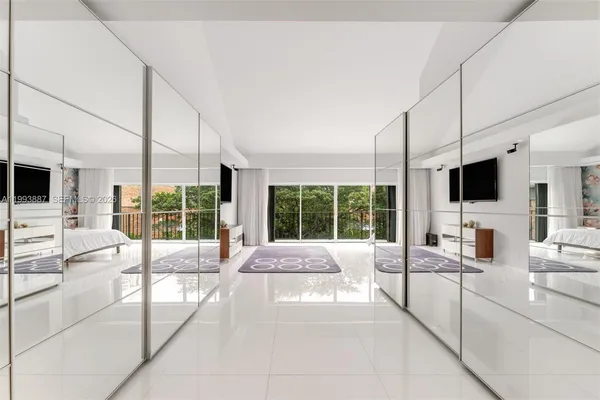 $1,699,000 | 1524 Northeast Quayside Terrace, Unit A4, Miami, FL 33138