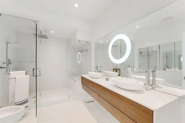 $1,699,000 | 1524 Northeast Quayside Terrace, Unit A4, Miami, FL 33138