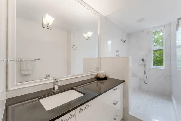 $1,699,000 | 1524 Northeast Quayside Terrace, Unit A4, Miami, FL 33138